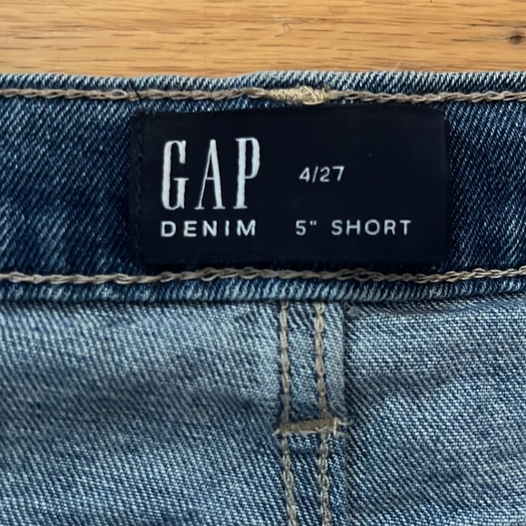 GAP Denim shorts blue faded! - Picture 3 of 4